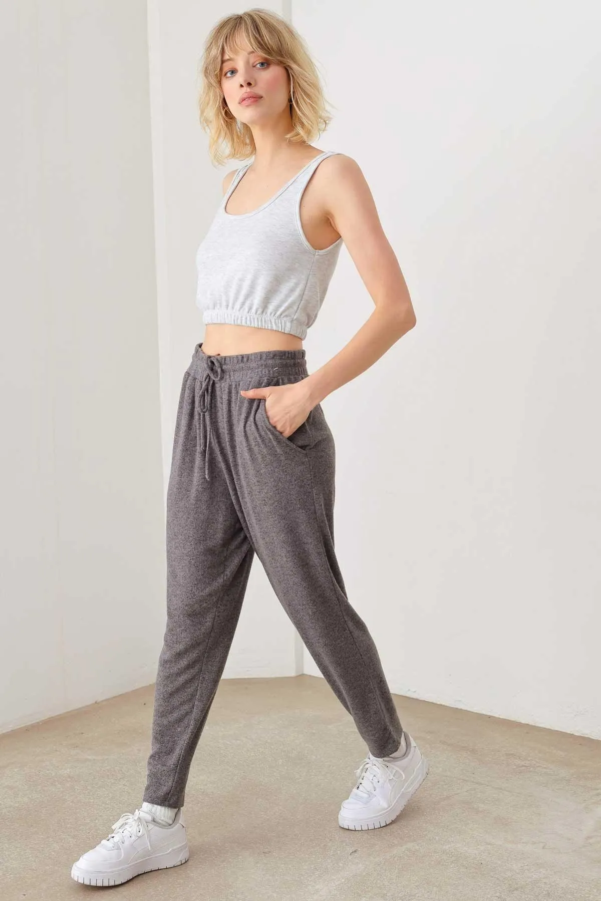 Active Cute V-neckline Front & Back Crop Top