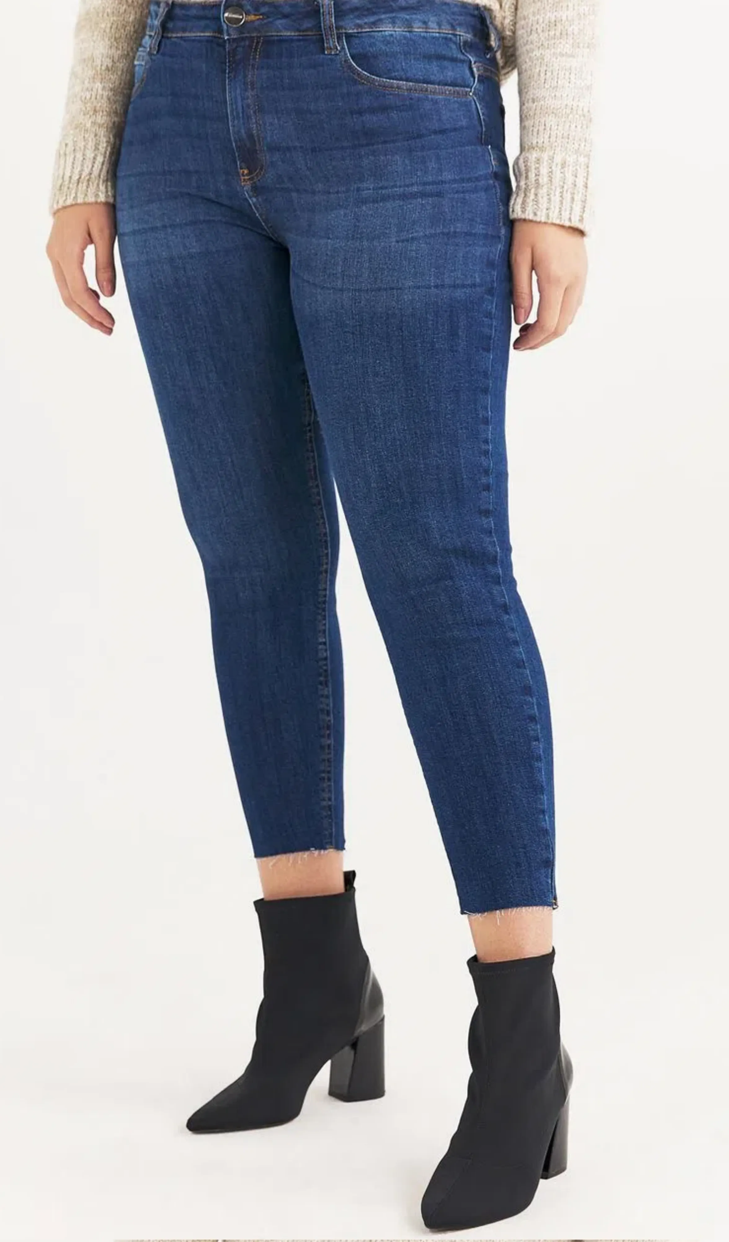 Calça Jeans Skinny Barra a Fio