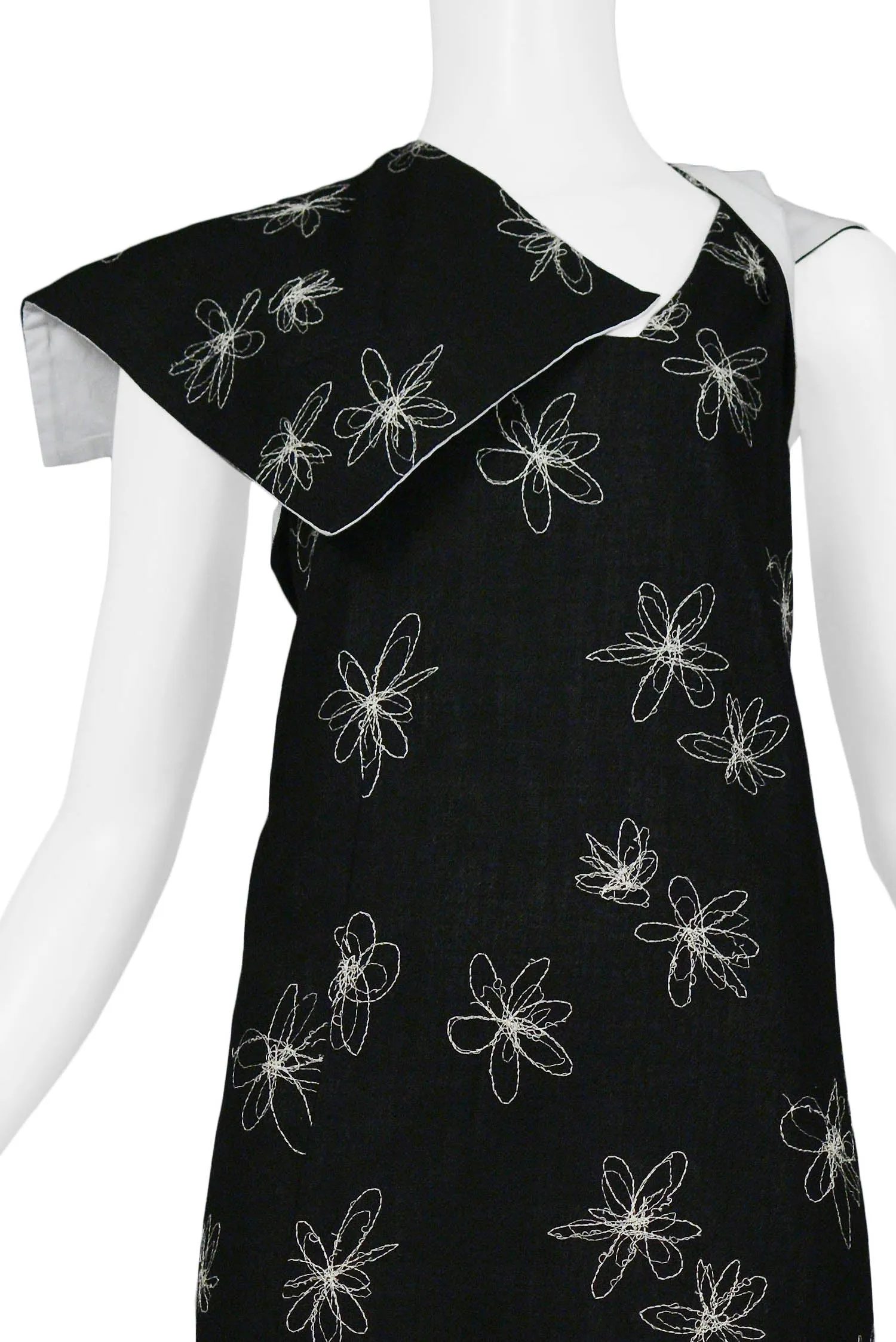 COMME DES GARCONS BLACK & WHITE HEM EMBROIDERED FLOWER DRESS 1999