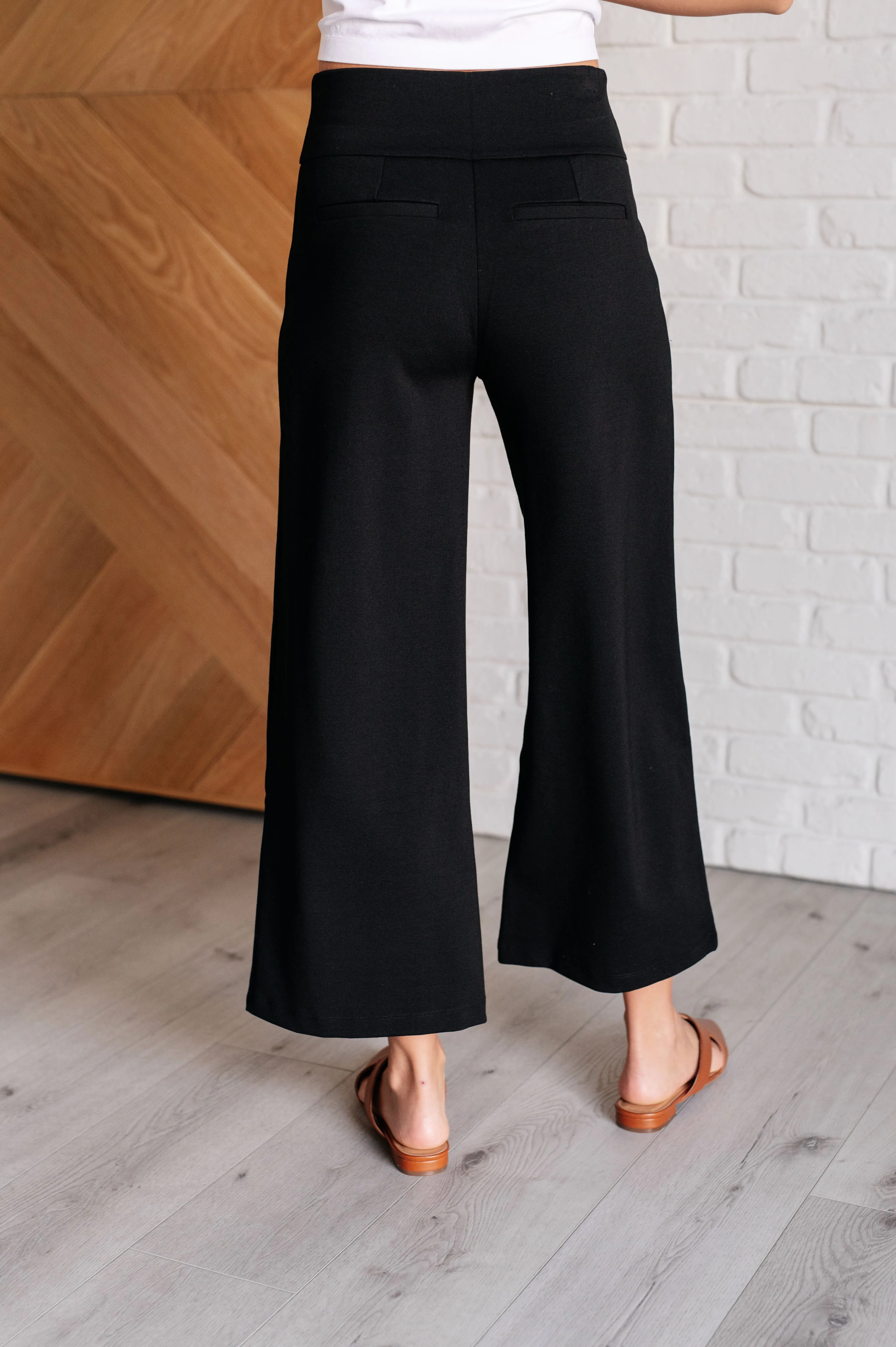 Dear Scarlett Magic Wide Leg Crop Pants in Black