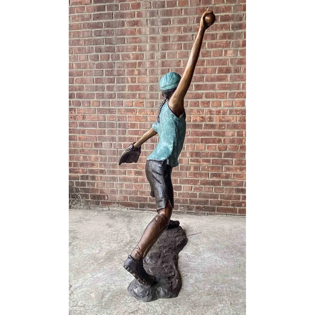 Fast Pitch Softball Statue