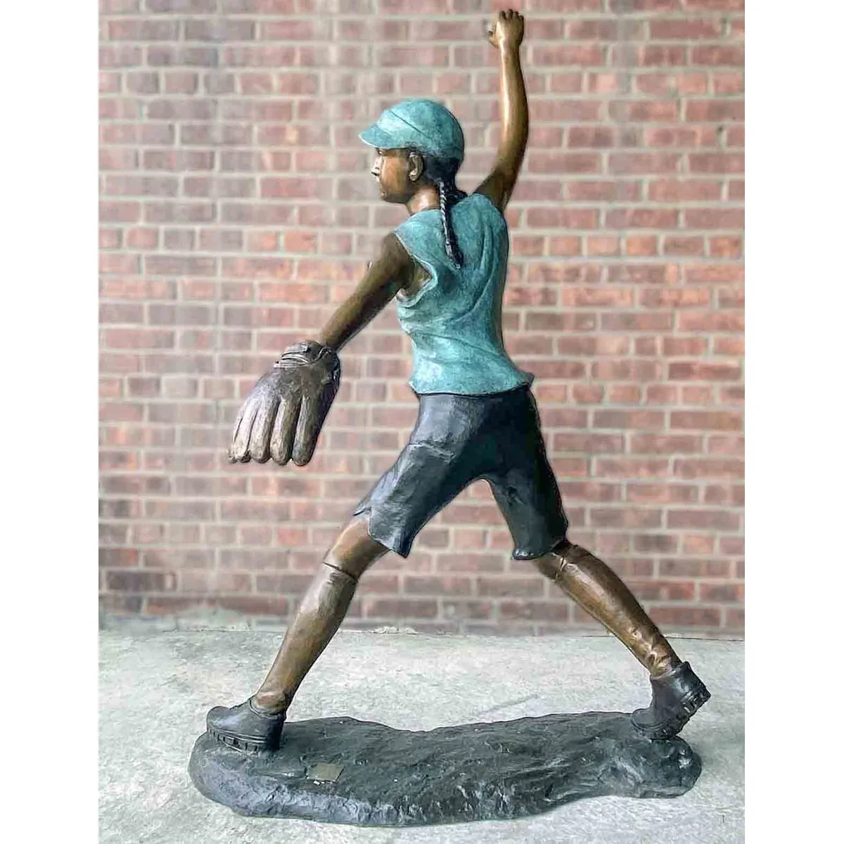 Fast Pitch Softball Statue