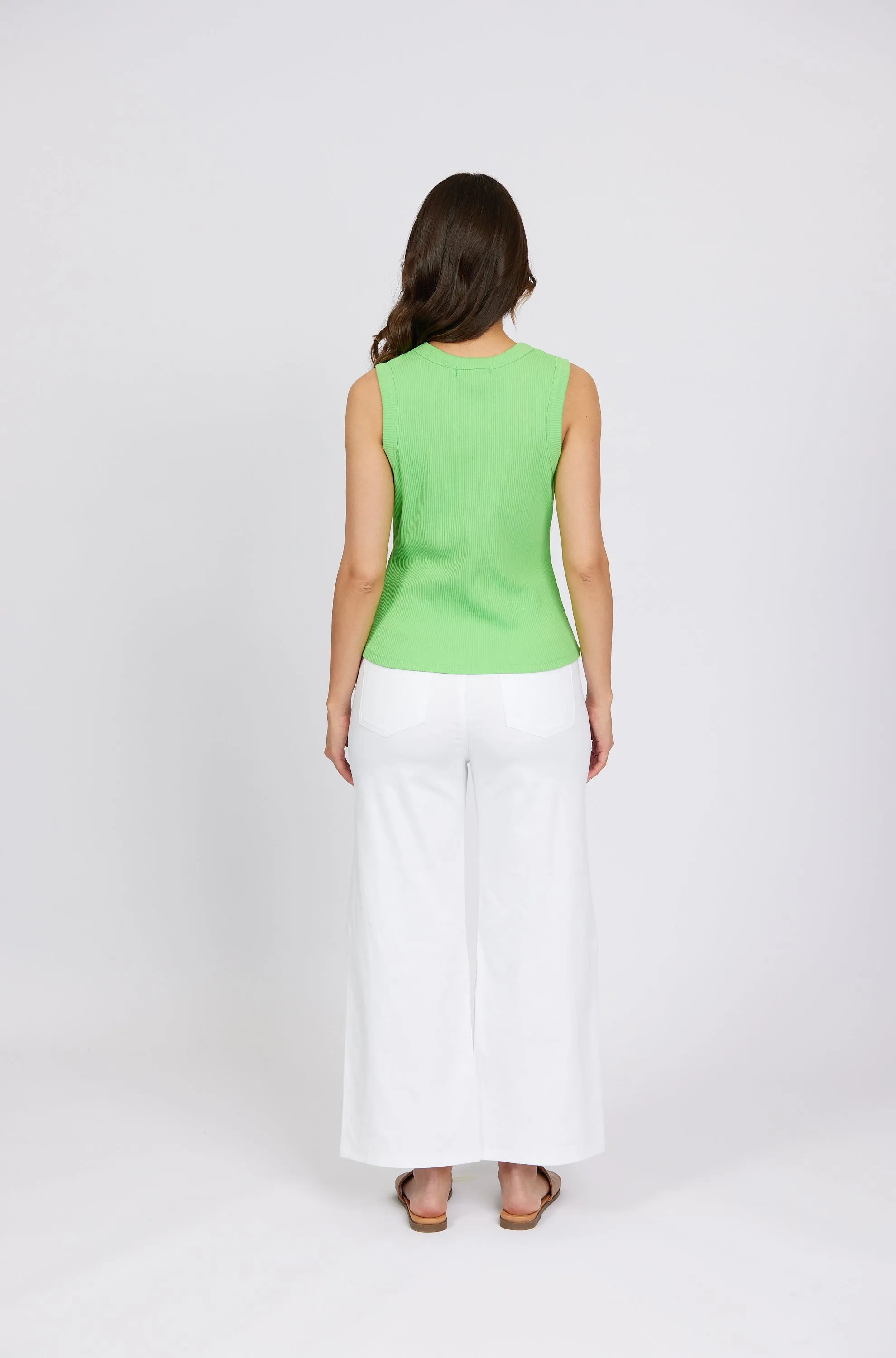 K3042 KNEWE True Tank - Apple