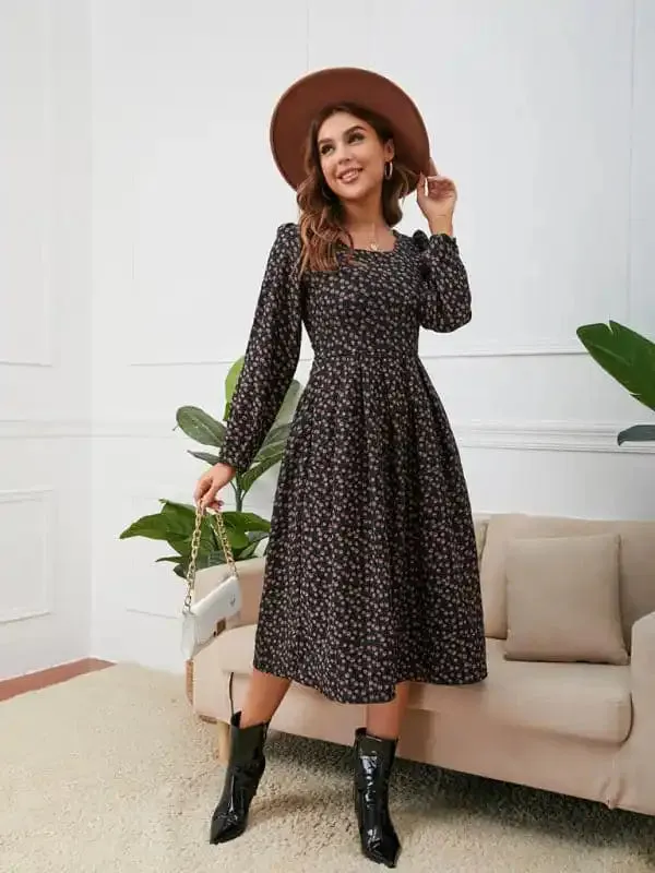 Women’s square neck floral hem dress